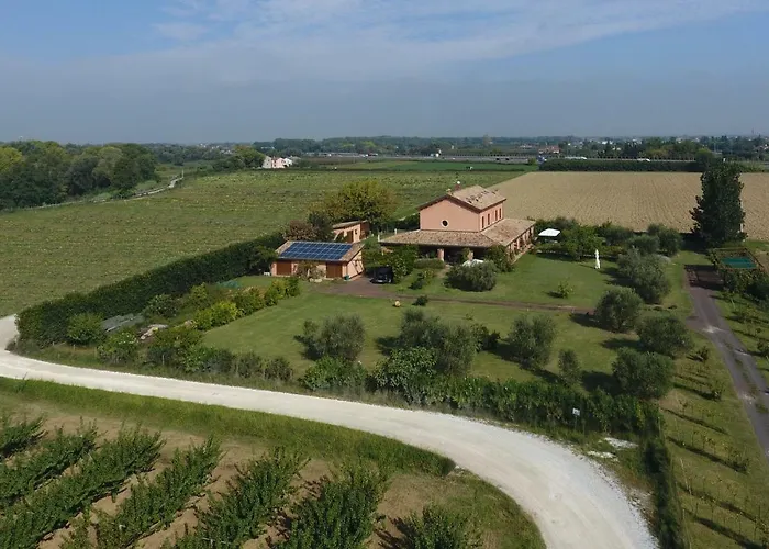 La Fornasaccia Bed and Breakfast 4*