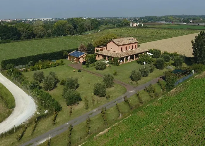 Bed and Breakfast La Fornasaccia 4*